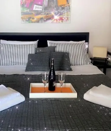 Apartment Near The Beach Flat With Verandas & Seaview Ano Kamarion