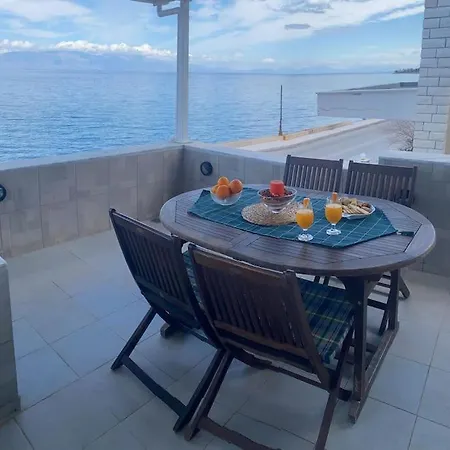 Apartment Near The Beach Flat With Verandas & Seaview *